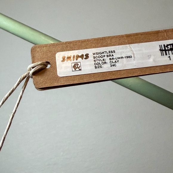 SKIMS WEIGHTLESS SCOOP BRA NWT 34C Clay $60 - Picture 4 of 5